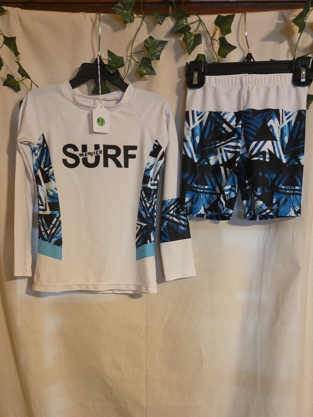 SHEIN White & Blue Kids Surf Rashguard Set